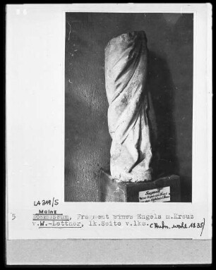 Fragment vom ehemaligen Westlettner des Mainzer Domes: Ein Engel