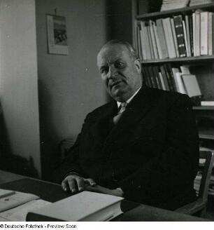 Portraitserie Ulrich Scheuner