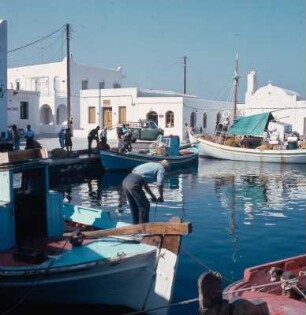 Paros, Naoussa. Fischerhafen. K2