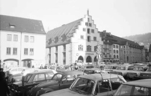 Freiburg: Das Neue Kornhaus, Außenansicht vom Münsterplatz