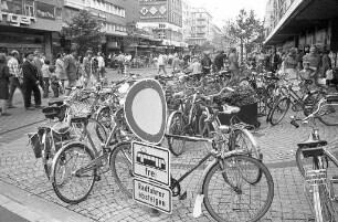 Fußgängerzone in der Kaiserstraße zwischen Herrenstraße und Ritterstraße