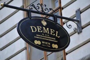 Wien - Konditorei Demel : Werbeschild der bekannten Wiener Konditorei Demel, 2008