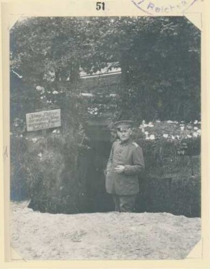 Foto des Eingangs in den Kompanie-Führer-Unterstand