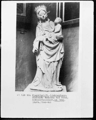 Stehende Madonna mit Kind
