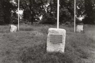 Torgau, Platz der Begegnung, Gedenksteine der Begegnung von alliierten und sowjetischen Streitkräften an der Elbe am 25.4.1945