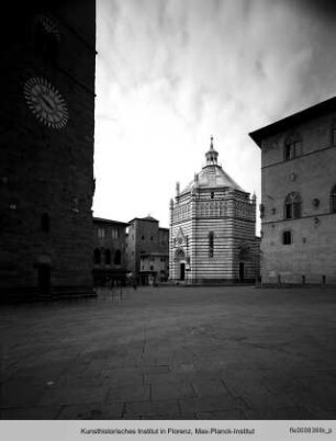 Piazza Duomo, Pistoia