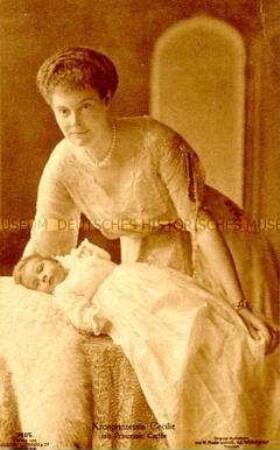 Kronprinzessin Cecilie mit ihrer Tochter Cecilie