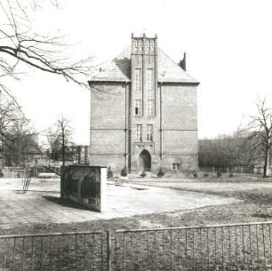 Cottbus, Muskauer Platz 30/31. Schule (Sandower Gemeindeschule VI; 1913/1956, Mäckelt)