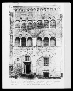 Bischofspalast