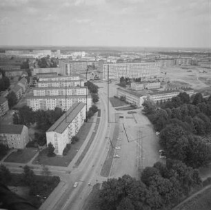 Neustadt von Hoyerswerda : Albert-Einstein-Straße; Blickrichtung Osten