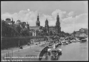 Dresden. Brühlsche Terrasse und Dampferanlegestelle
