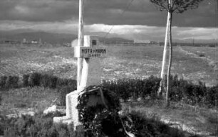 Majadahonda (Spanien): Grabstein; Mota y Marin