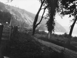 Devil's Lake : Blick auf einen Weg am Ufer des Devil's Lake am Mississippi