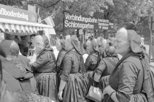 Besuch hessischer Landfrauen bei der Bundesgartenschau.