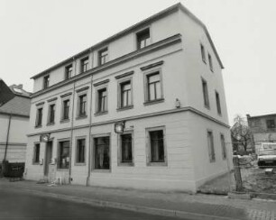 Wohnhaus mit Café-Restaurant "Zur Zwiebel"