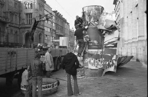 Versetzung der Plakatsäule Ecke Karlstraße und Akademiestraße