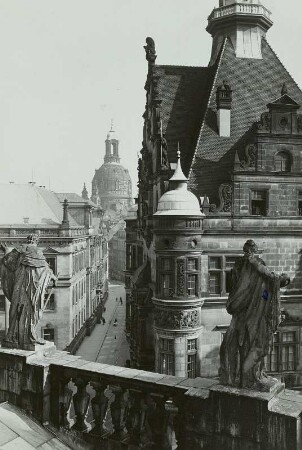 Dresden, Blick auf den Georgenbau mit Frauenkirche von Westen vom Dach der Hofkirche aus