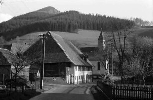 Oberprechtal: Gasthaus zur Sonne und Kirche