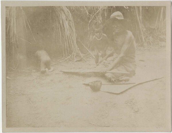 Ashluslay Indians sharpening knives