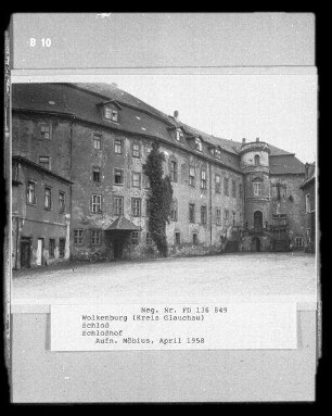 Limbach-Oberfrohna-Wolkenburg-Kaufungen. Schloss Wolkenburg (1694/1700 Umbau zum Schloss). Teilansicht vom Schlosshof
