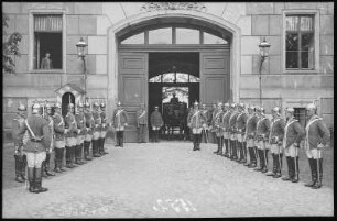 Dresden. Kaserne des Königlich Sächsischen Garde-Reiter-Regiments, Wachaufzug
