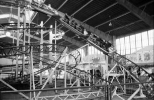 Basel: Mustermesse Hallen, Jumbo Jet, Achterbahn