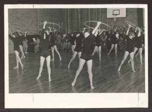 Einweihung / Turnhalle Paulinenschule. Detmold. Bielefelder Straße. Papierabzug