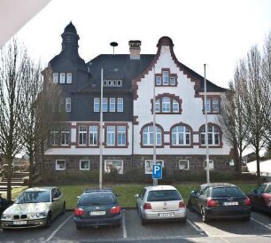 Ehemalige Schule; Fernwald, Tiefenweg 18