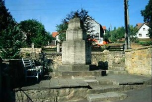 Kriegerdenkmal am Friedhof