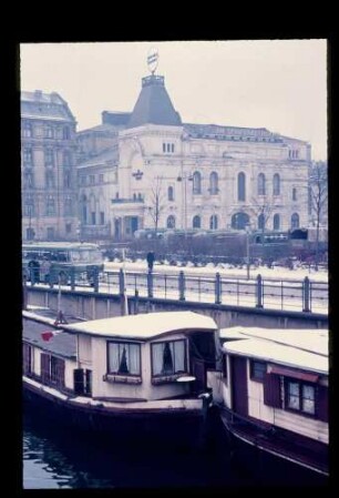 Schiffbauerd. Theater 16.3.58.