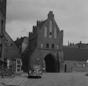 Wismar. Wassertor, Hafenseite
