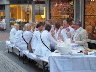 Diner en blanc