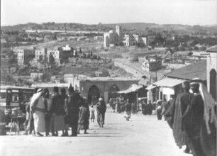 Reisefotos. Straßenszene (wohl im arabischen Raum)