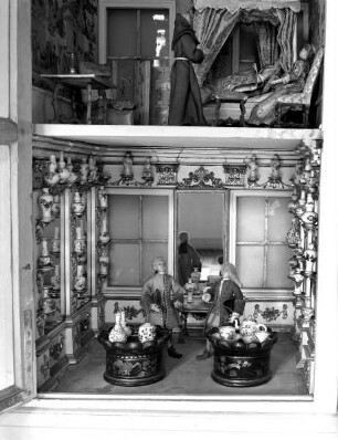Puppenhaus 21: Residenz — EG: Porzellankabinett