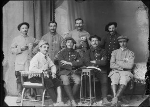 Französische Kriegsgefangene im Atelier Weiß
