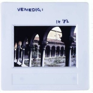 Venedig, S. Michele in Isola : Kreuzgang