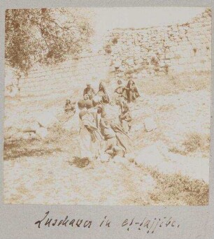 Zuschauer in et-tajjibe [Aglun].