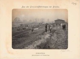 Großschiffahrtsweg, Breslau Unterschleuse: Betonmischplatz mit Transportzug