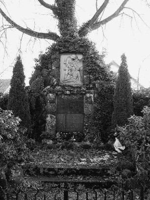 Gefallenendenkmal (Gefallenendenkmal); Freiensteinau, Radmühler Straße