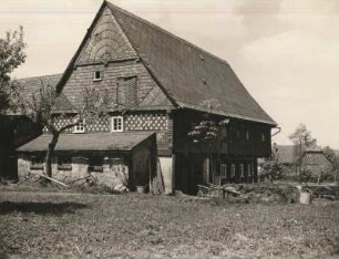 Waltersdorf, Umgebindehaus mit Schieferbeschlag und gedecktem Laubengang
