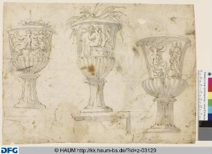 Drei Vasen mit erotischen Szenen
