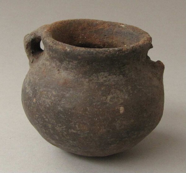 Clay vessel