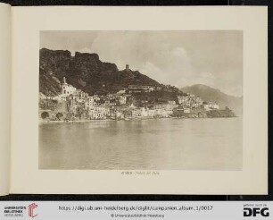 Amalfi - Veduta dal Porto