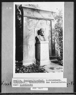 Ehrenmal Wilhelm Liebknechts (1826-1900)