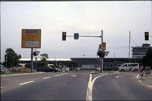 Knotenpunkt Ausfahrt Karlsruhe/Flughafenrandstraße : Zufahrt von Karlsruhe