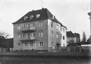 Coswig, Kötitzer Straße 1. Ärztehaus Dr. Schwarze (um 1935). Straßenansicht