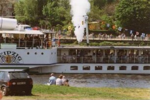 Dresden. Dampferparade der Sächsischen Dampfschifffahrt, Mai 1998