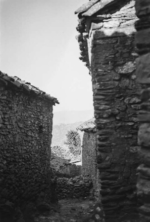 Dorfansicht : Blick durch die Gassen At Hicems.