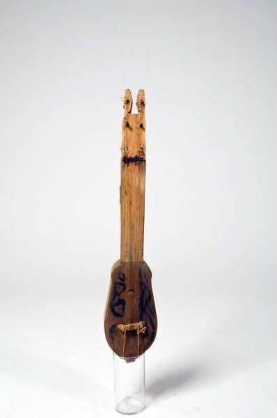 Bowl-necked lute