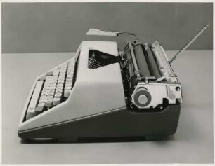 Kleinschreibmaschine "Olympia SM7" der Olympia-Werke
